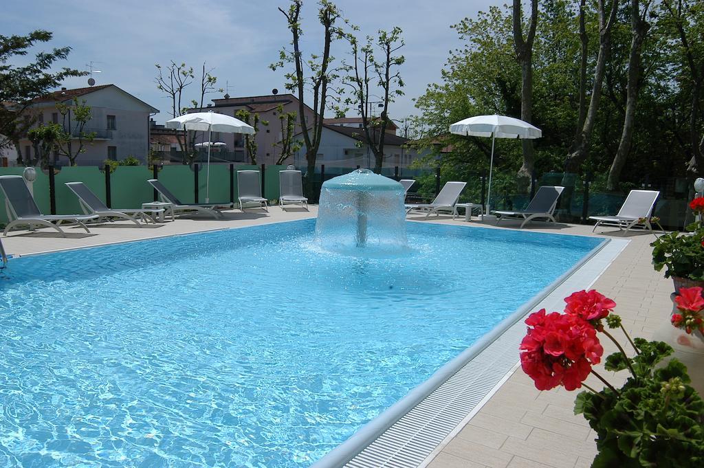 Hotel Prater Cesenatico Exterior photo